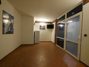 Pronájem kancelářských prostor 16 m², Lety