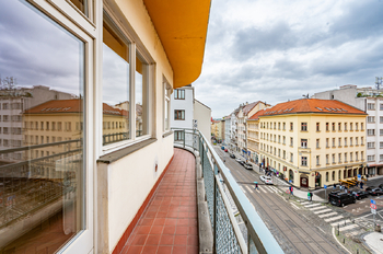 balkón - Pronájem bytu 3+1 v osobním vlastnictví 105 m², Praha 7 - Holešovice