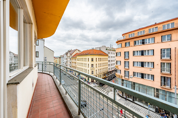 balkón - Pronájem bytu 3+1 v osobním vlastnictví 105 m², Praha 7 - Holešovice