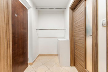Prodej bytu 1+kk v osobním vlastnictví 34 m², Praha 3 - Žižkov