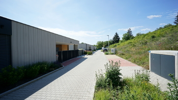Prodej pozemku 721 m², Praha 6 - Lysolaje
