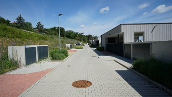 Prodej pozemku 721 m², Praha 6 - Lysolaje