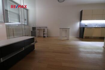 Pronájem bytu 2+kk v osobním vlastnictví 48 m², Brno