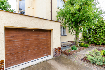 Garáž - Prodej domu 244 m², Praha 5 - Košíře
