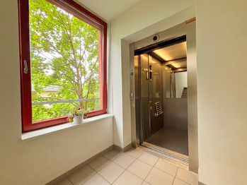 Pronájem bytu 1+kk v osobním vlastnictví 41 m², Praha 4 - Záběhlice