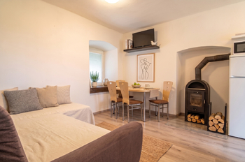 Prodej domu 193 m², Okřesaneč