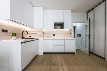 OBÝVACÍ POKOJ + KK - Pronájem bytu 1+kk v osobním vlastnictví 26 m², Praha 10 - Vršovice