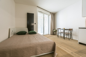 OBÝVACÍ POKOJ + KK - Pronájem bytu 1+kk v osobním vlastnictví 26 m², Praha 10 - Vršovice