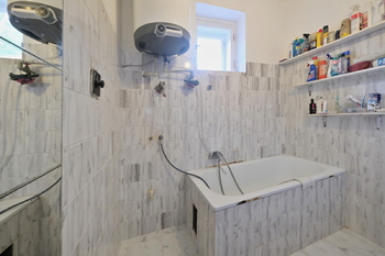 Koupelna - Prodej domu 117 m², Chotilsko