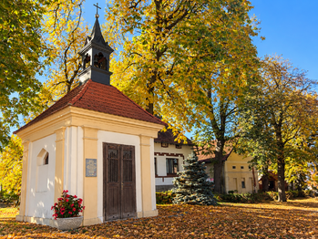 Kaplička na návsi - Prodej domu 117 m², Chotilsko