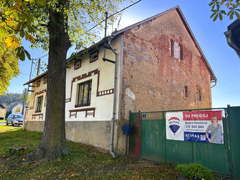 Vjezd na pozemek zajištěn - Prodej domu 117 m², Chotilsko