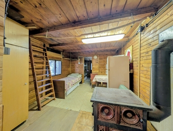 podsklepený pokoj ... - Prodej pozemku 1590 m², Herálec