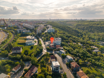 Prodej pozemku 1025 m², Praha 5 - Hlubočepy