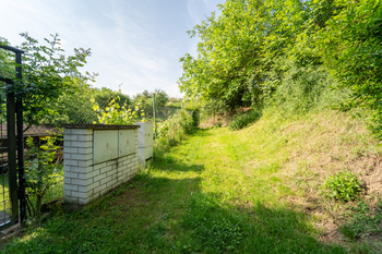 Přístup na pozemek - Prodej pozemku 345 m², Křečhoř