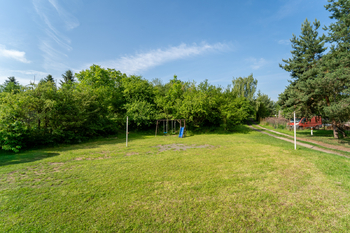 Okolí a přístup k pozemku - Prodej pozemku 345 m², Křečhoř