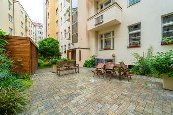 Prodej bytu 6 a více v osobním vlastnictví 149 m², Praha 6 - Dejvice