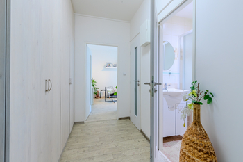 Prodej bytu 2+1 v osobním vlastnictví 54 m², Praha 6 - Veleslavín