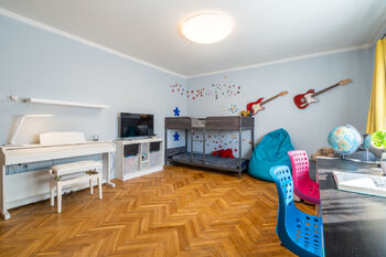 Dětský pokoj - Pronájem bytu 2+1 v družstevním vlastnictví 66 m², Praha 10 - Uhříněves