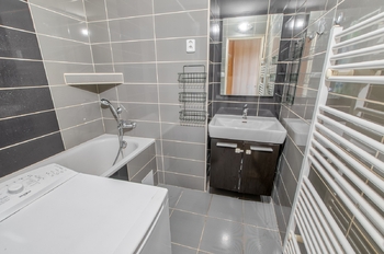 +420 739 604 767 I www.vaclavadamcik.cz I vaclav.adamcik@re-max.cz I pronájem bytu Frýdek-Místek - Pronájem bytu 2+1 v osobním vlastnictví 60 m², Frýdek-Místek