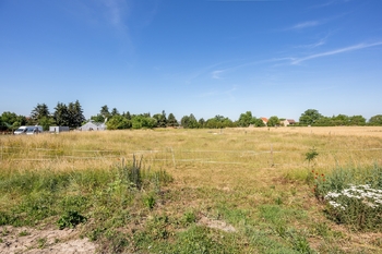 Prodej pozemku 4248 m², Stratov