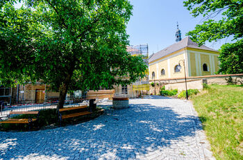 Prodej pozemku 1059 m², Tuklaty