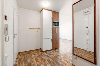 Prodej bytu 2+kk v osobním vlastnictví 62 m², Praha 6 - Řepy