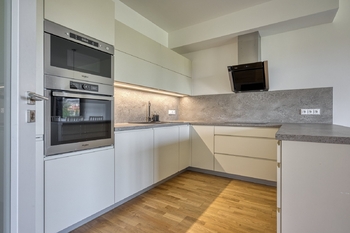 Kuchyňský kout - Pronájem bytu 4+kk v osobním vlastnictví 103 m², Praha 8 - Karlín