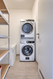 Komora - Pronájem bytu 4+kk v osobním vlastnictví 103 m², Praha 8 - Karlín