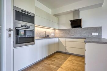 Kuchyňský kout - Pronájem bytu 4+kk v osobním vlastnictví 103 m², Praha 8 - Karlín