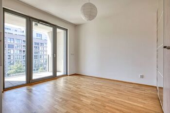 Pokoj 14,1 m2 - Pronájem bytu 4+kk v osobním vlastnictví 103 m², Praha 8 - Karlín