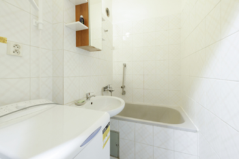 Prodej bytu 1+kk v osobním vlastnictví 30 m², Praha 4 - Hodkovičky