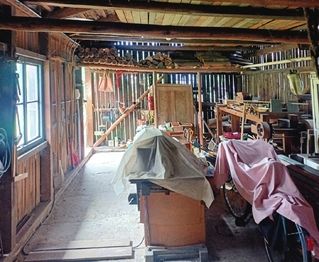 Tady může být klidně i garáž. - Prodej domu 94 m², Lužná