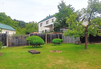 Pozemek je udržovaný - Prodej domu 94 m², Lužná
