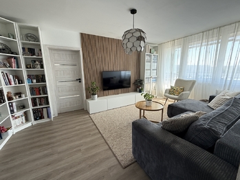 Prodej bytu 3+1 v osobním vlastnictví 82 m², Praha 9 - Střížkov
