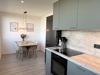 Prodej bytu 3+1 v osobním vlastnictví 82 m², Praha 9 - Střížkov