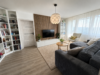 Prodej bytu 3+1 v osobním vlastnictví 82 m², Praha 9 - Střížkov