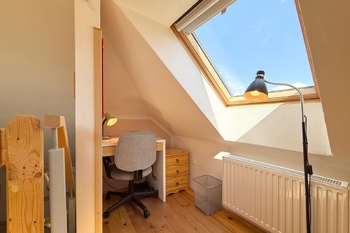 Podkroví - pracovní kout - Prodej domu 86 m², Studená
