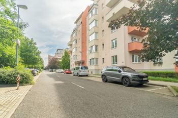 Prodej bytu 1+kk v osobním vlastnictví 27 m², Praha 10 - Záběhlice