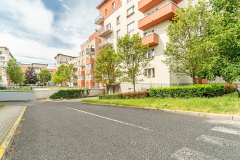 Prodej bytu 1+kk v osobním vlastnictví 27 m², Praha 10 - Záběhlice