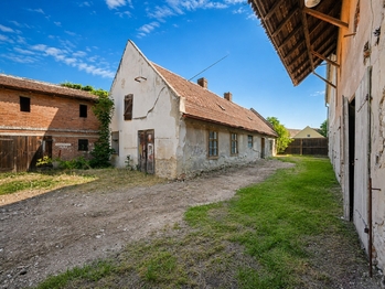 Prodej domu 512 m², Zálužice