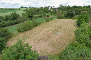 Prodej pozemku 4523 m², Hoštka