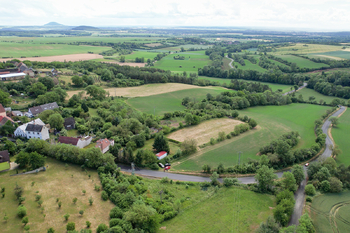 Prodej pozemku 4523 m², Hoštka
