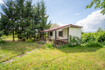 Prodej pozemku 4523 m², Hoštka