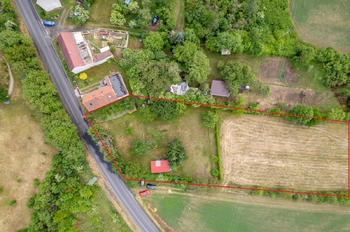 Prodej pozemku 4523 m², Hoštka