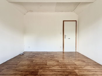 Prodej bytu 2+1 v osobním vlastnictví 61 m², Klášterec nad Ohří