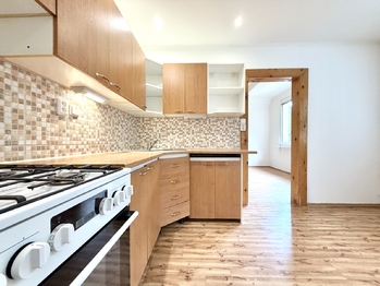 Prodej bytu 2+1 v osobním vlastnictví 61 m², Klášterec nad Ohří