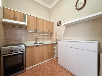 Prodej nájemního (činžovního) domu 156 m², Chomutov
