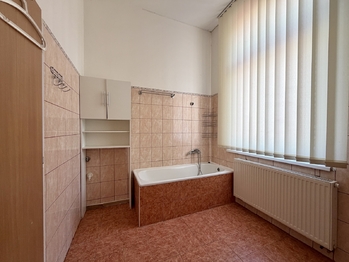 Prodej nájemního (činžovního) domu 156 m², Chomutov