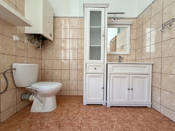 Prodej nájemního (činžovního) domu 156 m², Chomutov