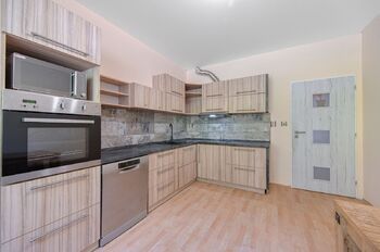 Pronájem bytu 2+1 v družstevním vlastnictví 67 m², Aš